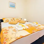Radic - 2-3 Adults - Kneza Domagoja Street - Br 3 Appartement